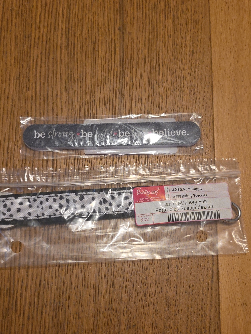 Thirty One Hang It Up Key Fob